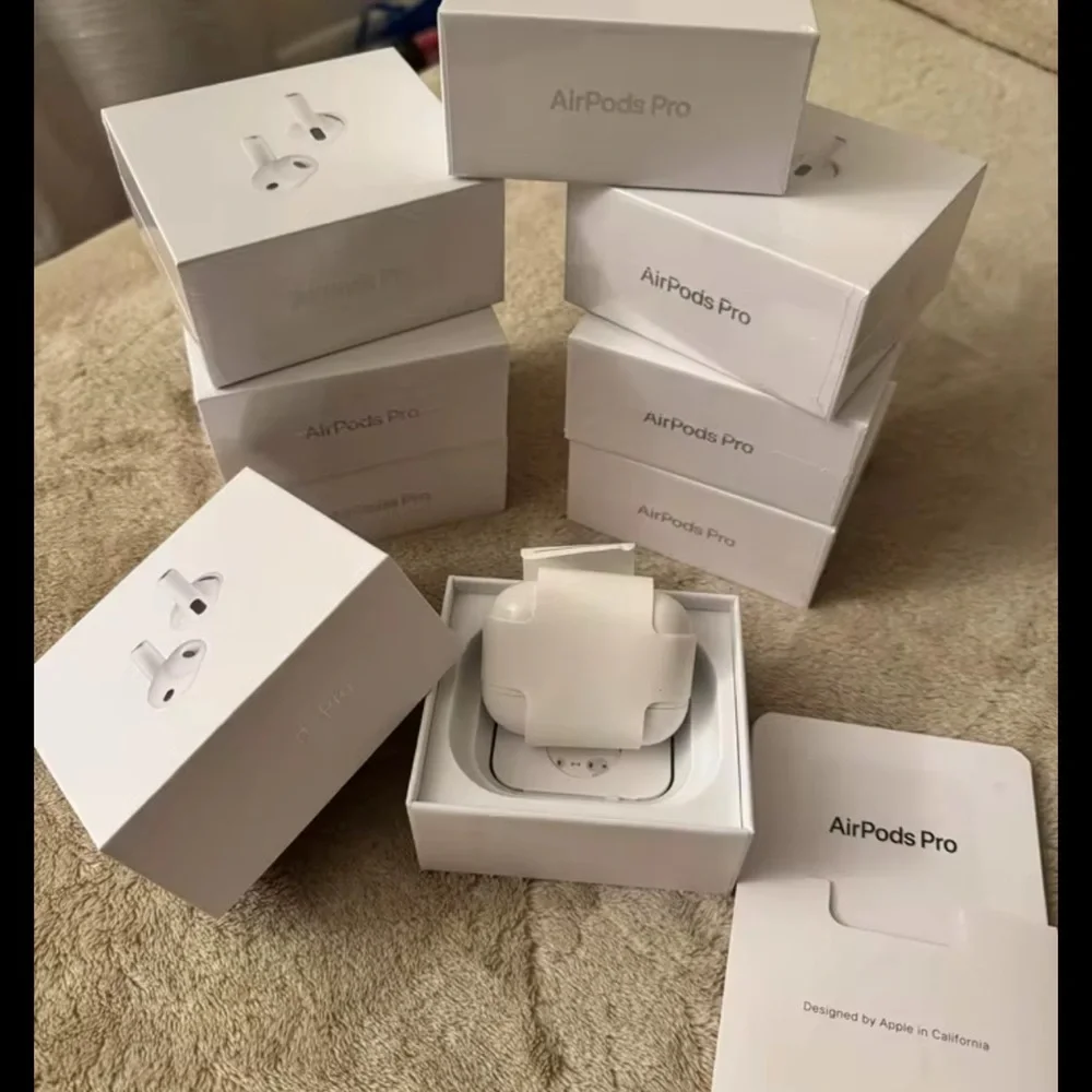 Apple AirPods Pro - Sleek White Design